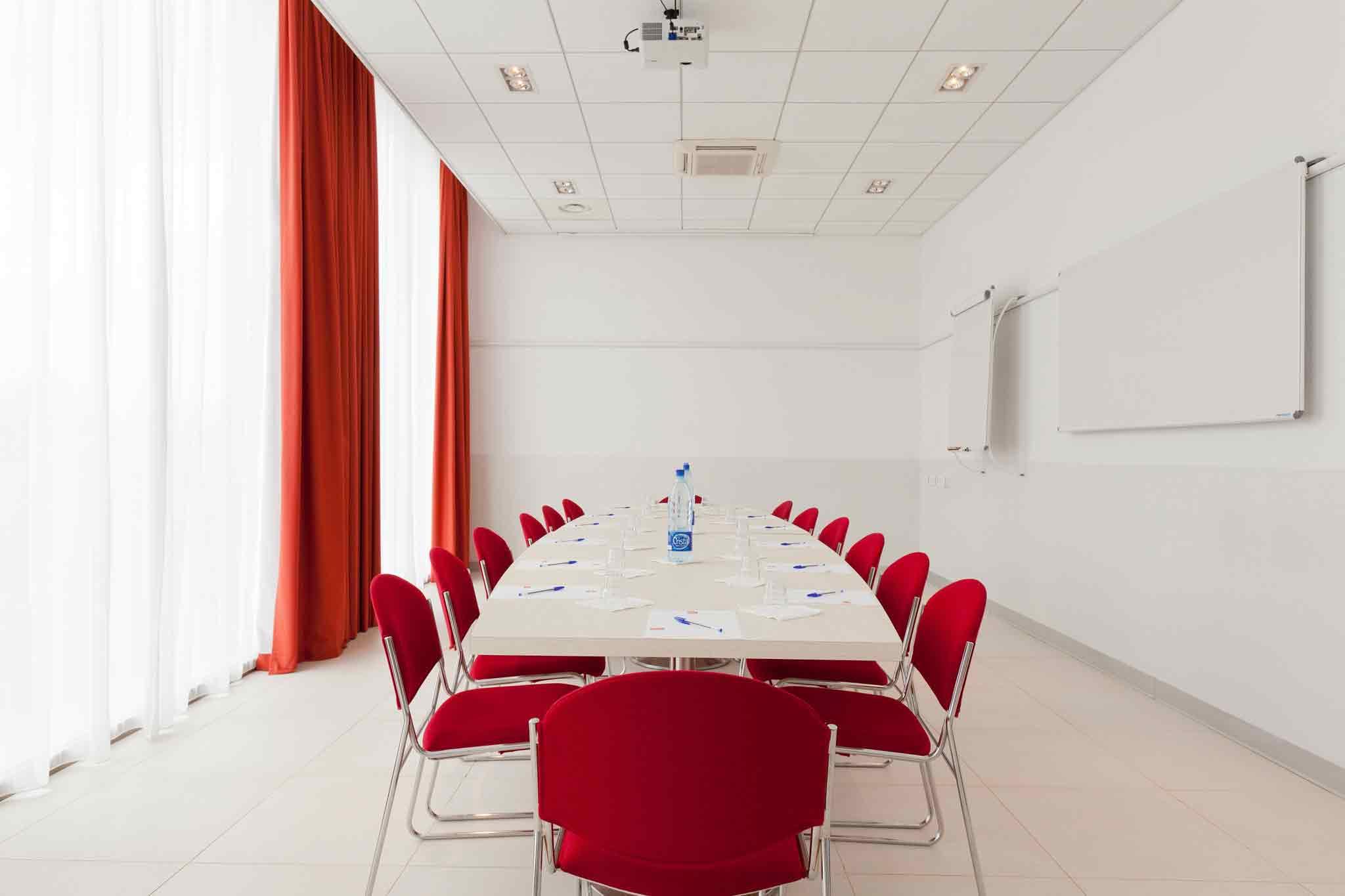 Ibis Malabo Hotel Екстериор снимка