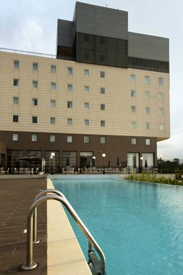 Ibis Malabo Hotel Екстериор снимка
